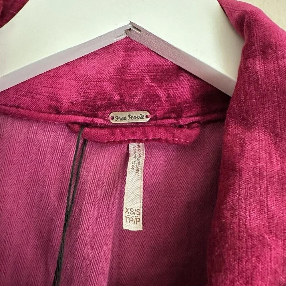Free People Trucker Jacket Women XS/S Magenta Velvet Corduroy Snap Front Boho - Picture 3 of 15